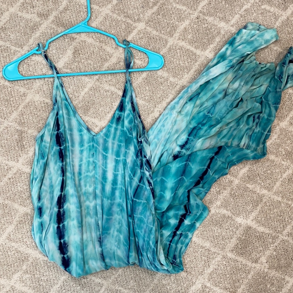 Maxi coverup with pockets! Purchased from everything but water.